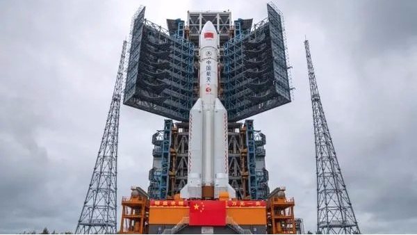 借長征五號(hào)運(yùn)載火箭成功升空之際，談?wù)勮F粉為何被稱為發(fā)射架“清道夫”